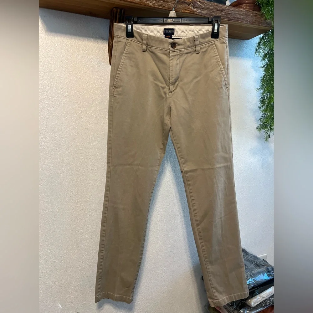 Dockers Men's Beige Chinos Slim Fit 30x32